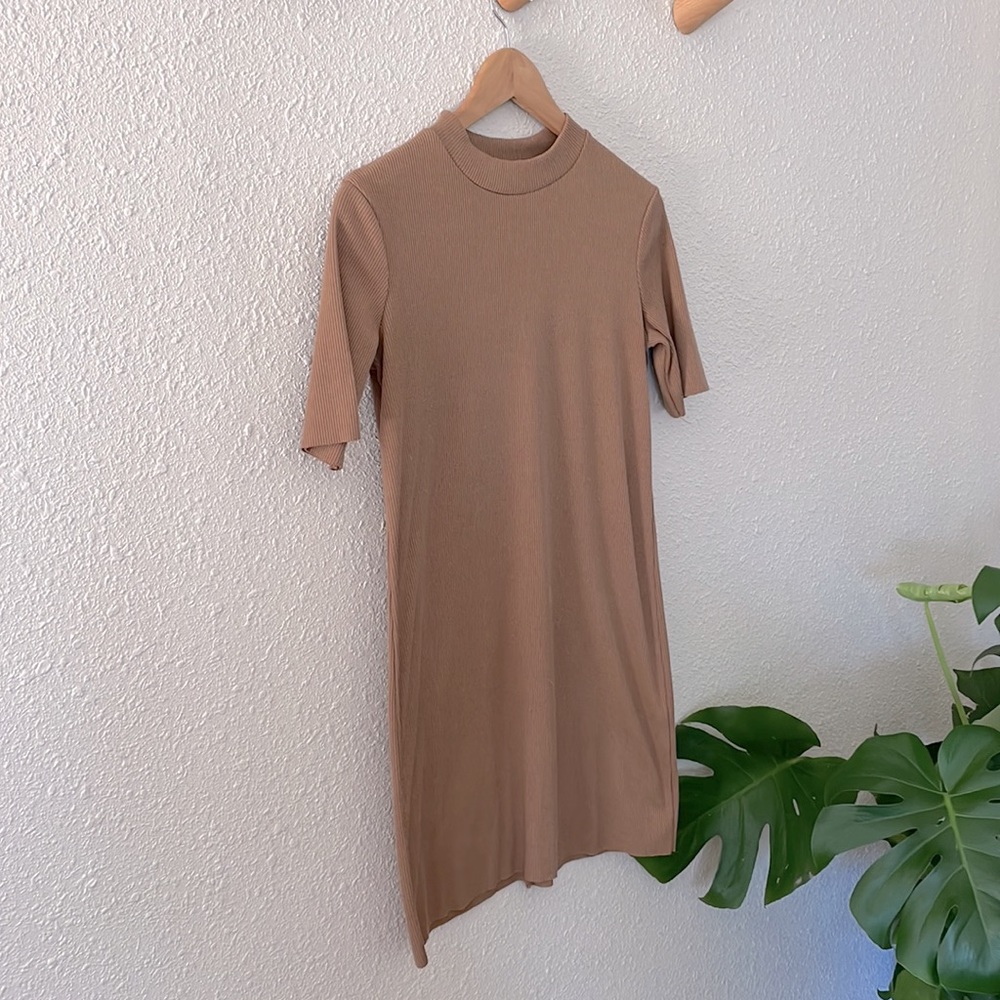 Quite luxury ribbed mini dress. Tan color. Size S. Vera & Lucy.
